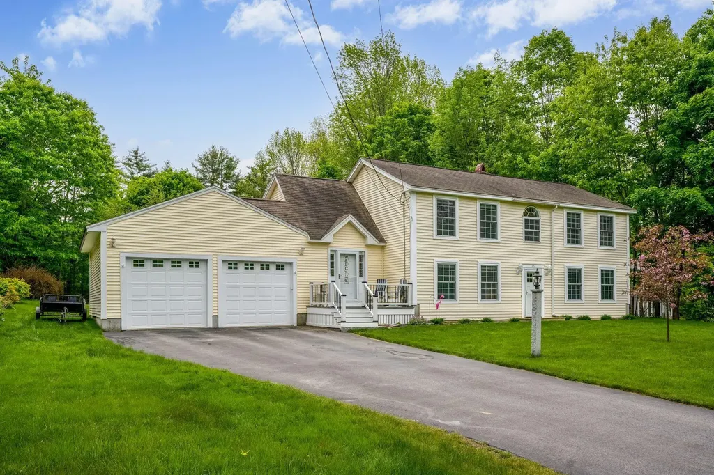 25 Holly Lane Windham ME 04062