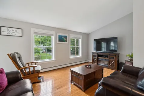 25 Holly Lane Windham ME 04062
