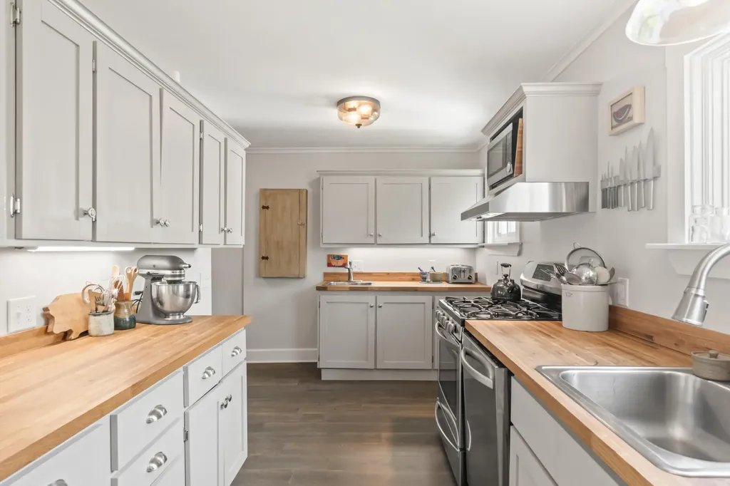 7 John Street Lyman ME 04002