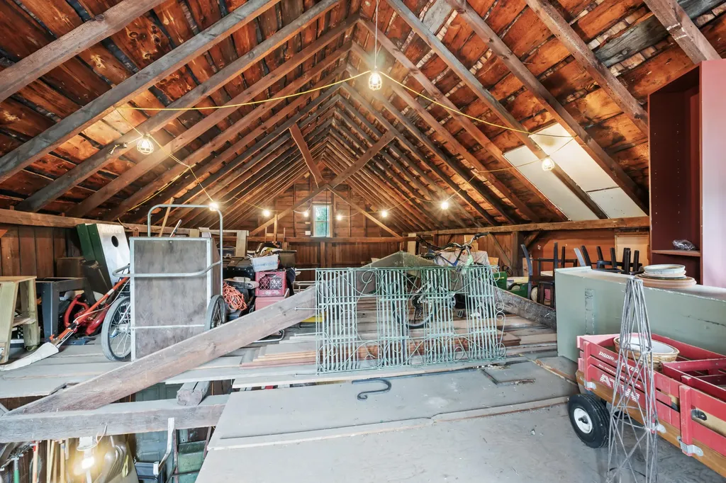 7 John Street Lyman ME 04002