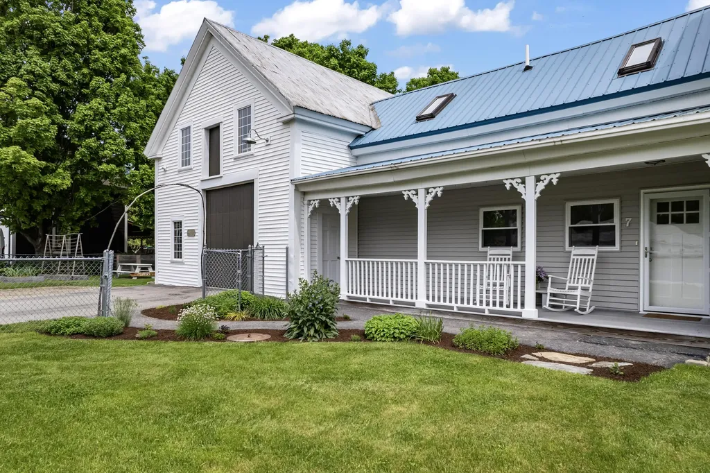 7 John Street Lyman ME 04002