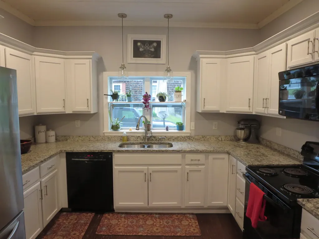 17 Mayo Street Dover-foxcroft ME 04426