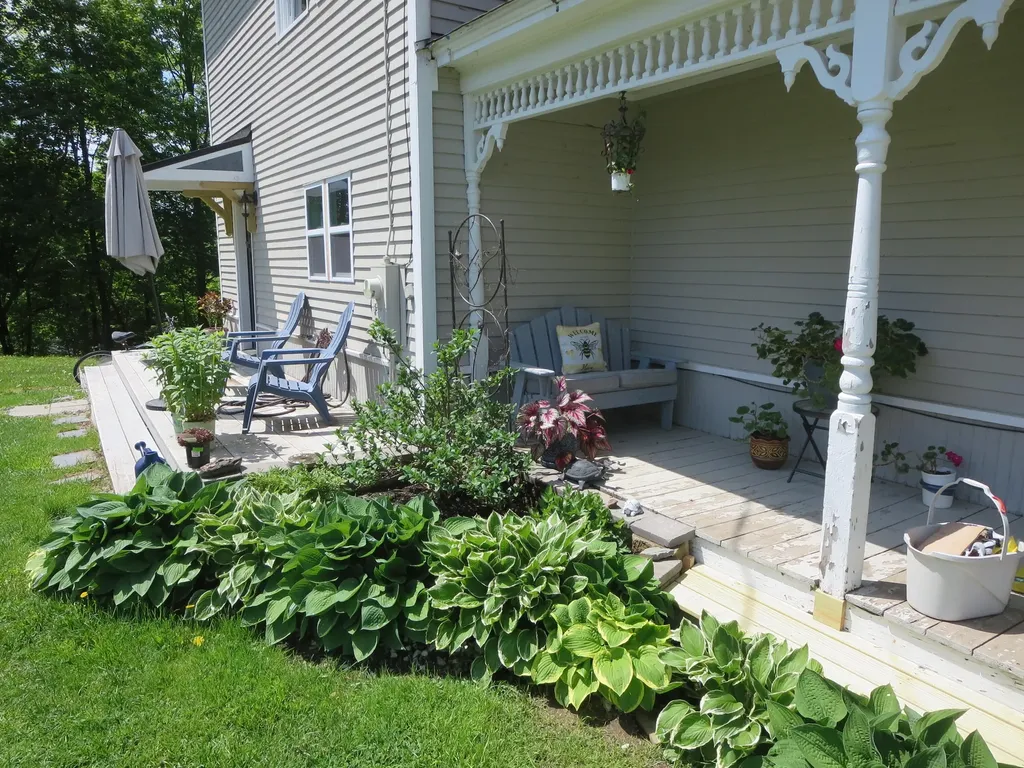 17 Mayo Street Dover-foxcroft ME 04426