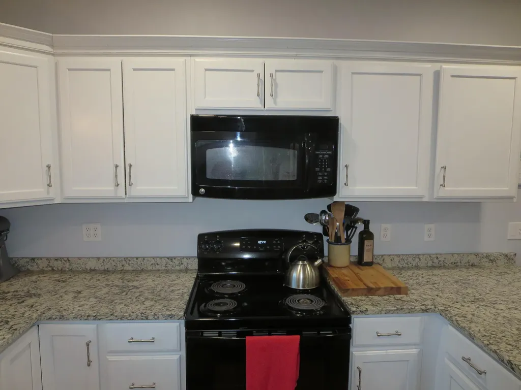 17 Mayo Street Dover-foxcroft ME 04426