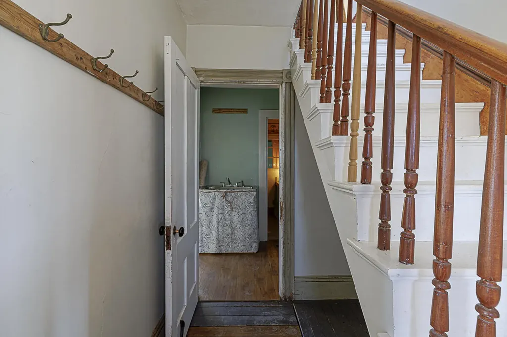 77 Washington Street Eastport ME 04631