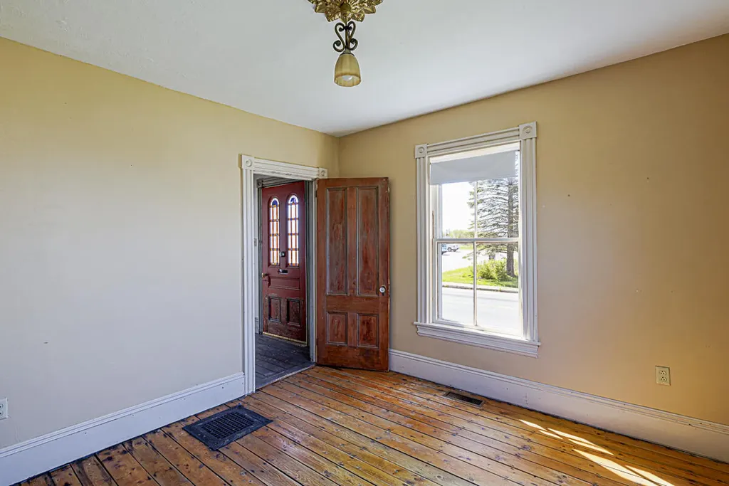 77 Washington Street Eastport ME 04631