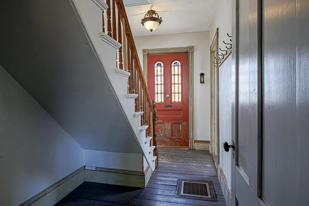 77 Washington Street Eastport ME 04631