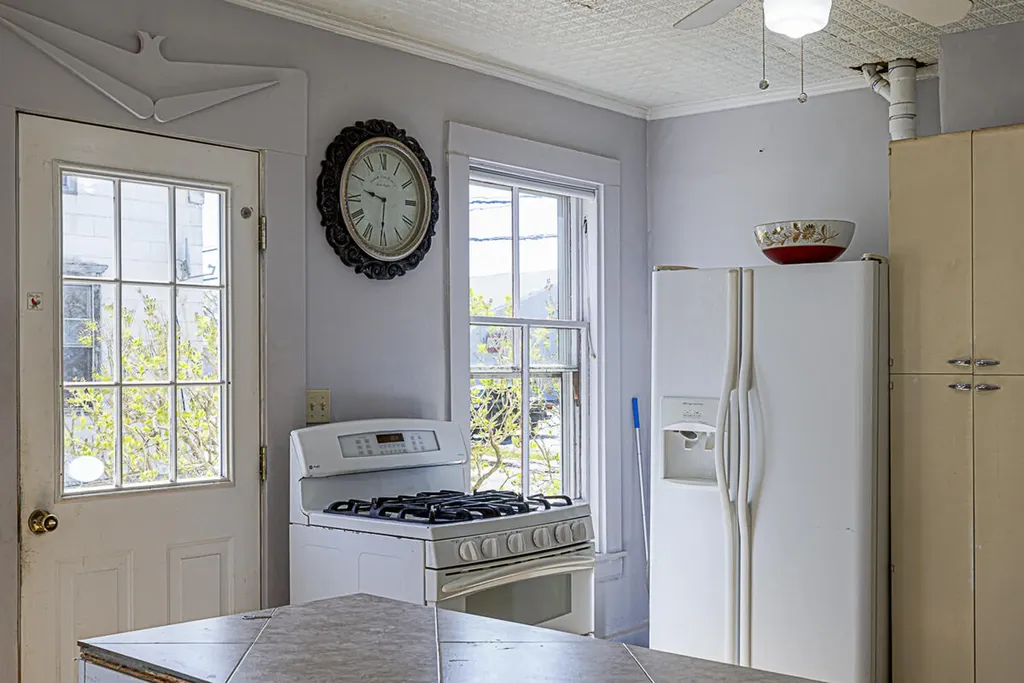 77 Washington Street Eastport ME 04631