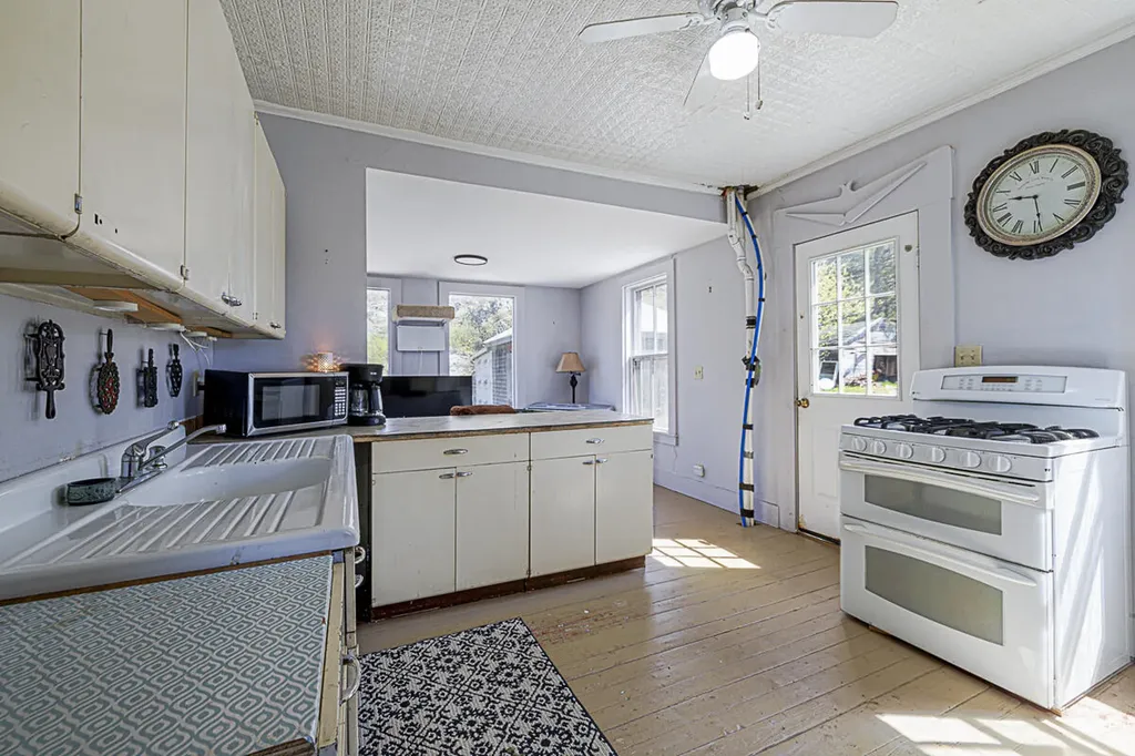 77 Washington Street Eastport ME 04631
