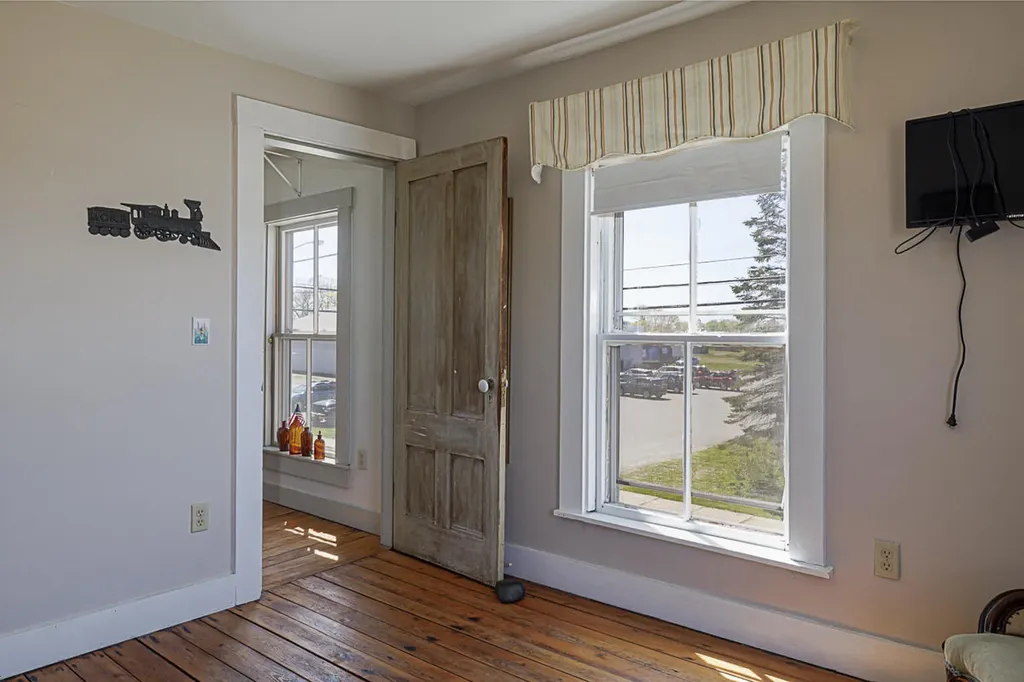 77 Washington Street Eastport ME 04631