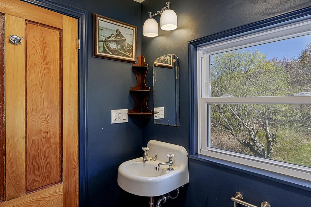 77 Washington Street Eastport ME 04631