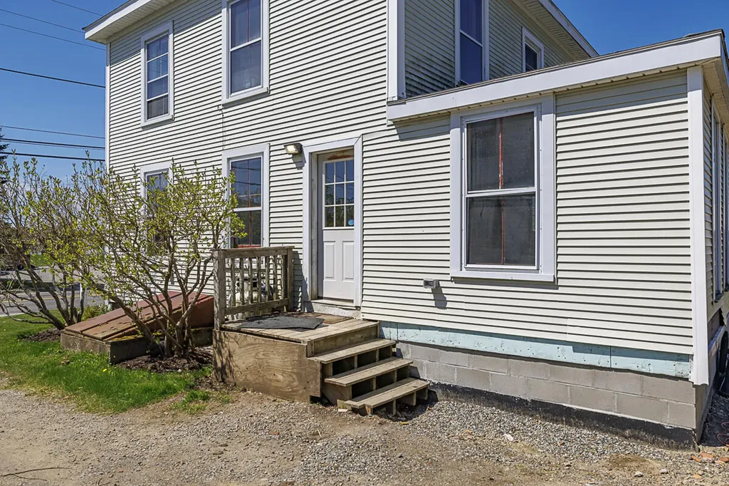 77 Washington Street Eastport ME 04631