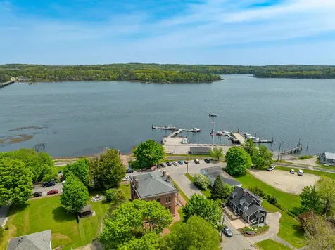 7 Middle Street Wiscasset ME 04578