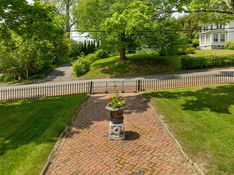 7 Middle Street Wiscasset ME 04578