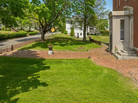 7 Middle Street Wiscasset ME 04578