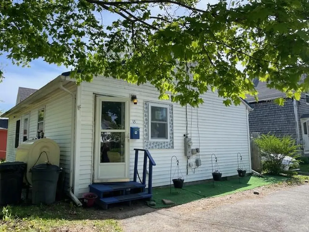 13 Carrolls Lane Rockland ME 04841