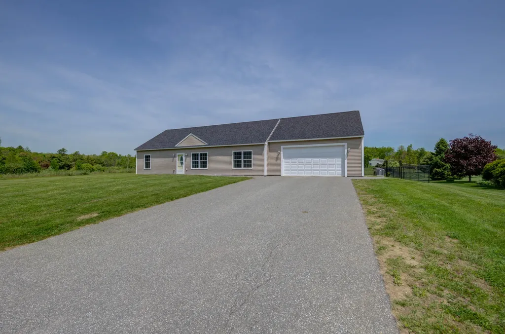 13 Sunrise Drive Hallowell ME 04347