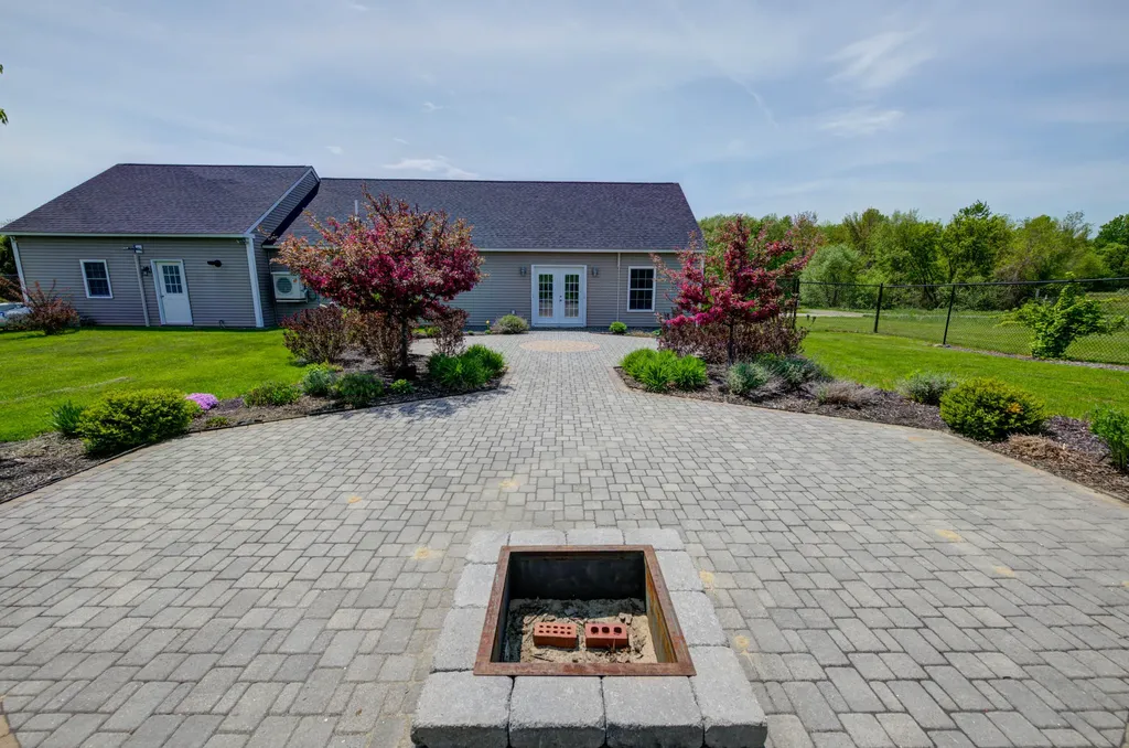 13 Sunrise Drive Hallowell ME 04347