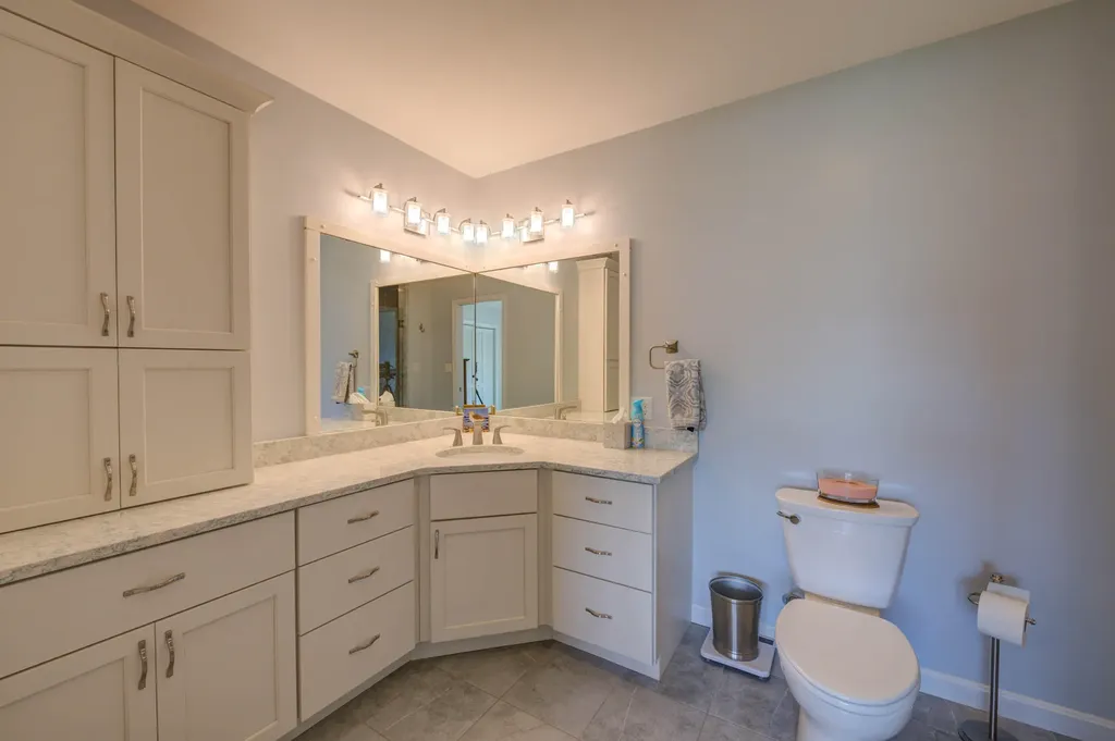 13 Sunrise Drive Hallowell ME 04347