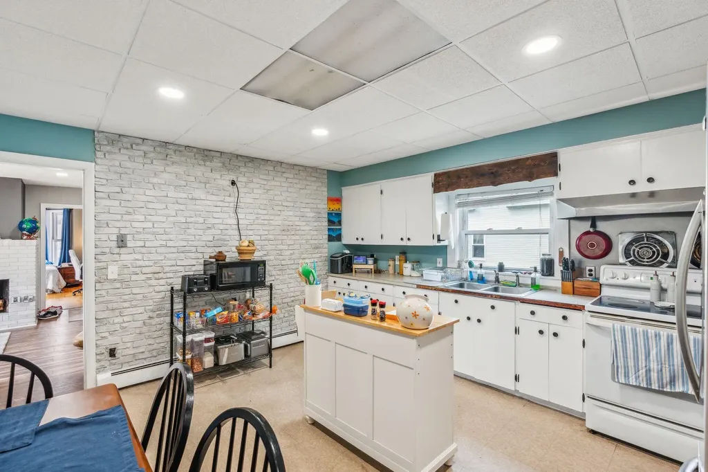 11 Pearl Street Auburn ME 04210