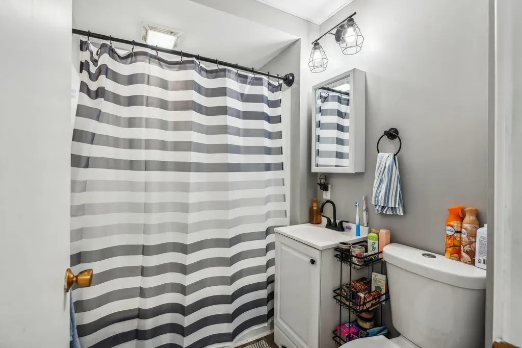 11 Pearl Street Auburn ME 04210