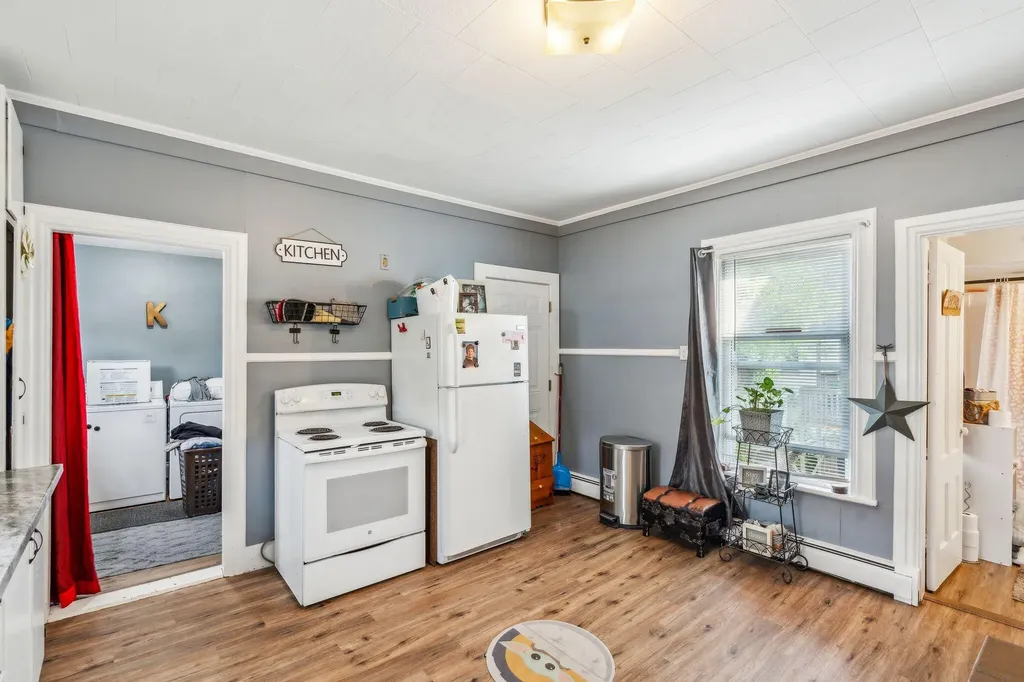 11 Pearl Street Auburn ME 04210