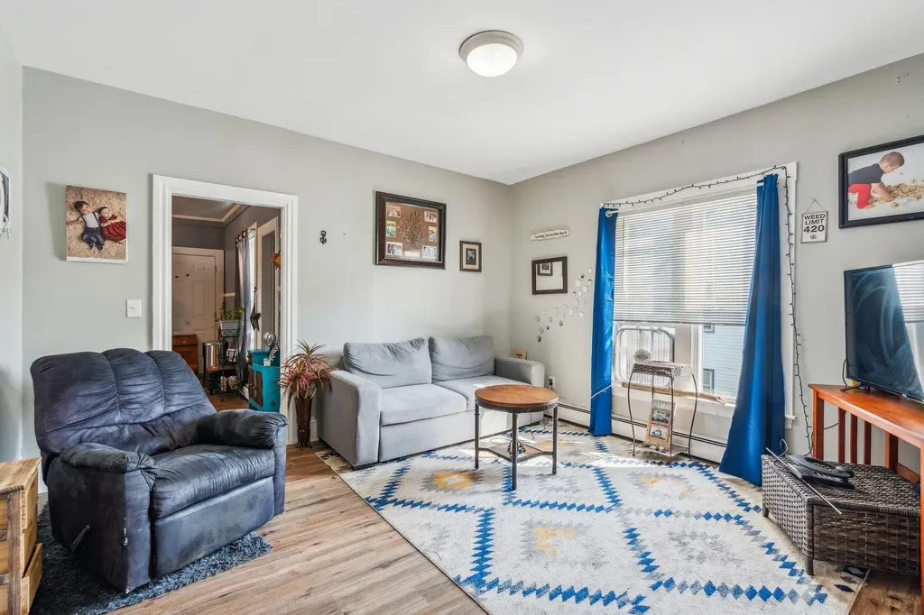 11 Pearl Street Auburn ME 04210