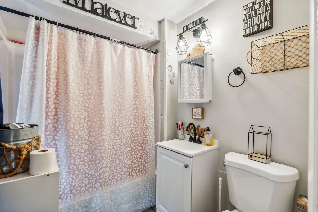 11 Pearl Street Auburn ME 04210