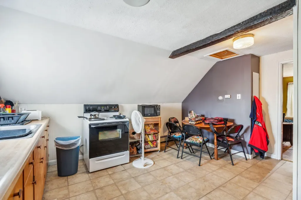 11 Pearl Street Auburn ME 04210
