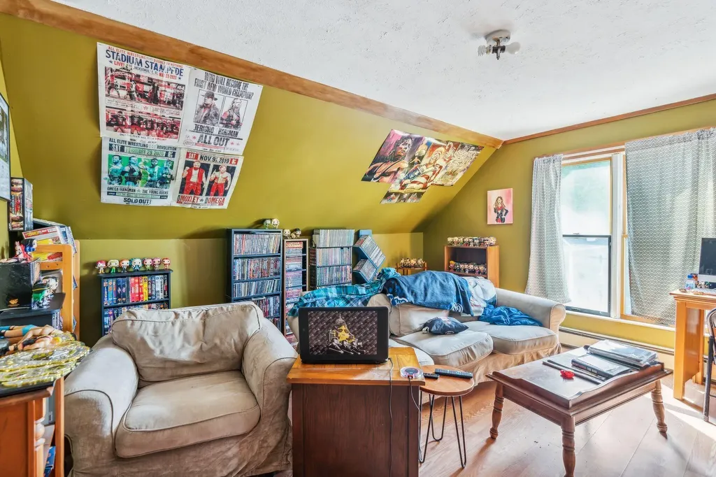 11 Pearl Street Auburn ME 04210