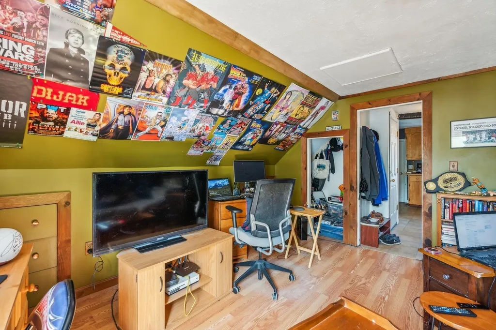 11 Pearl Street Auburn ME 04210