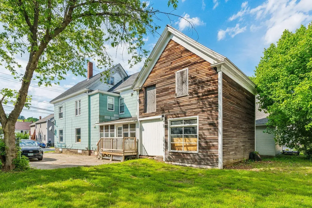 11 Pearl Street Auburn ME 04210