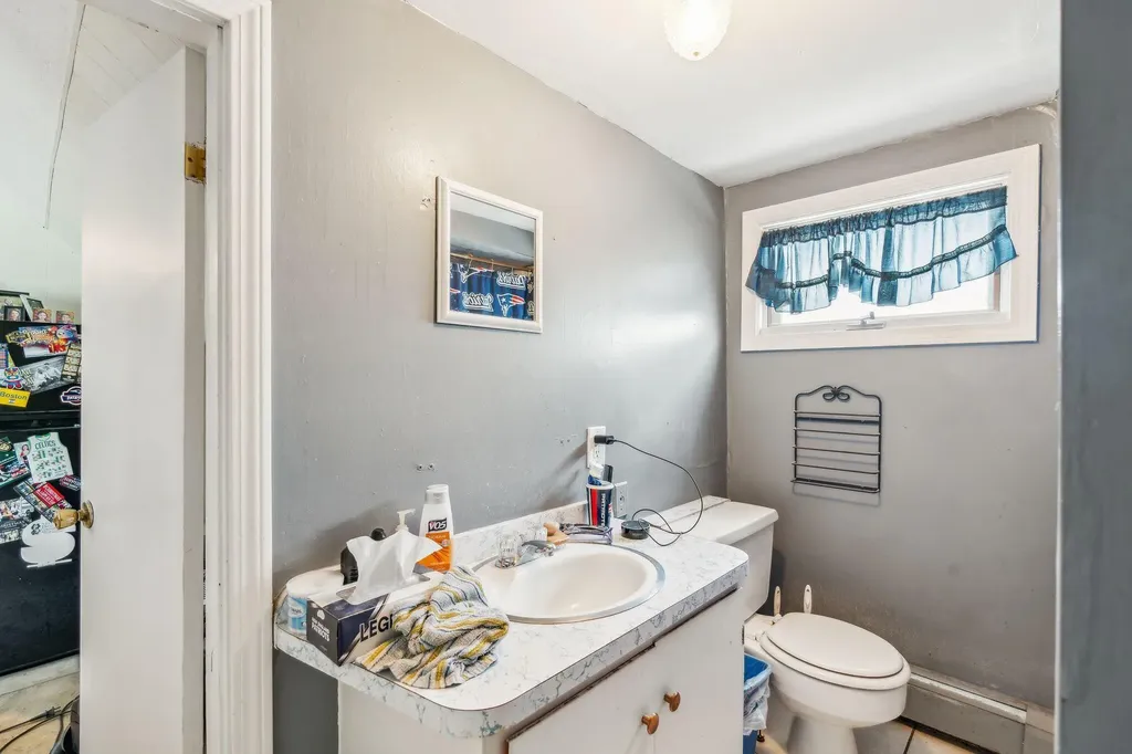 11 Pearl Street Auburn ME 04210