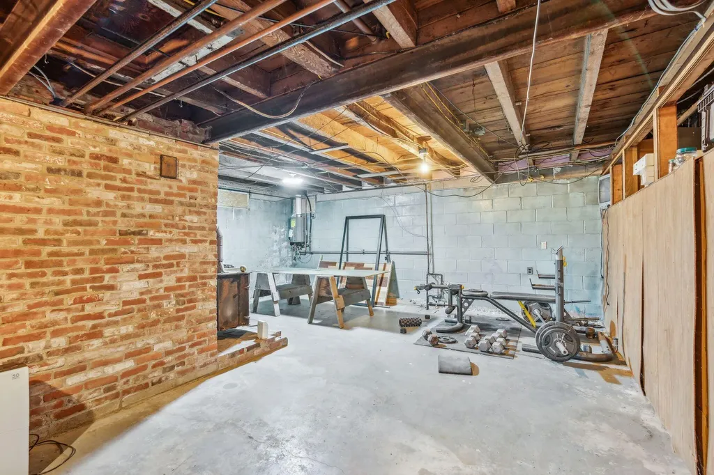 11 Pearl Street Auburn ME 04210