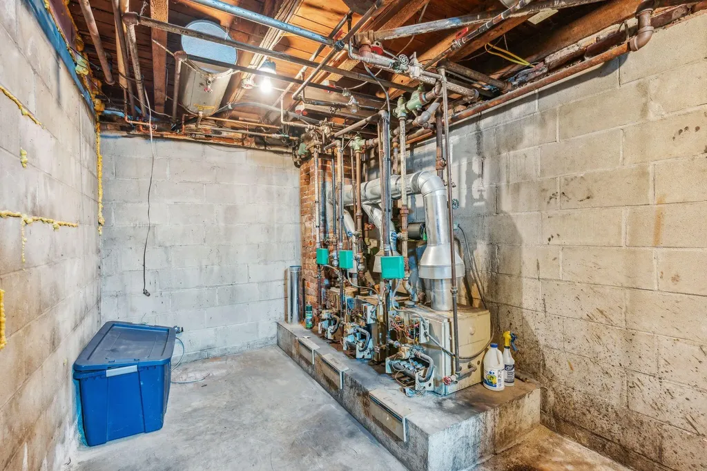 11 Pearl Street Auburn ME 04210