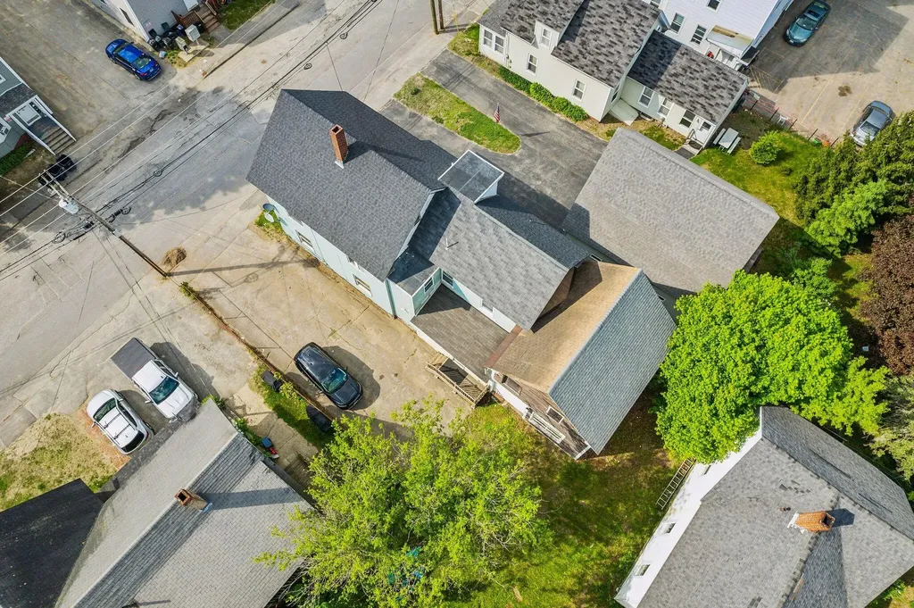 11 Pearl Street Auburn ME 04210