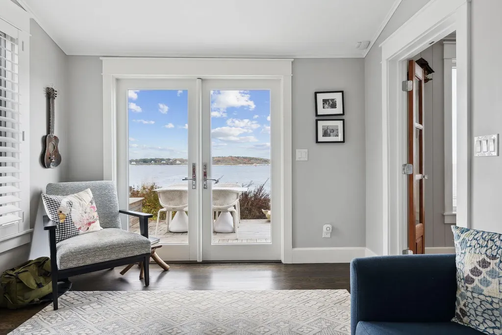 2 Garden Circle Cape Elizabeth ME 04107