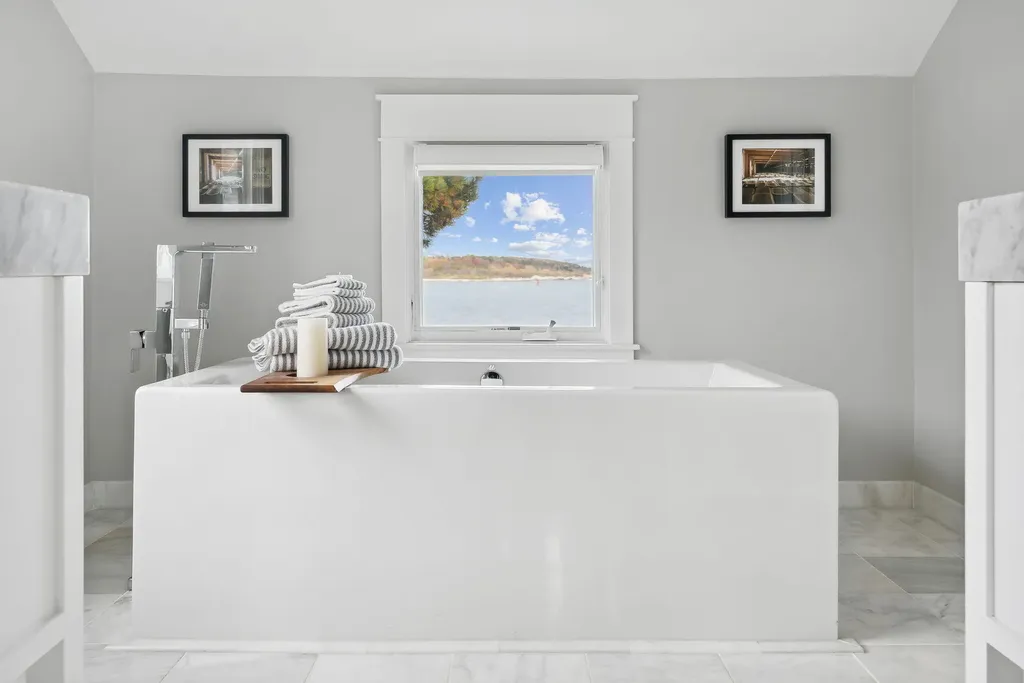 2 Garden Circle Cape Elizabeth ME 04107
