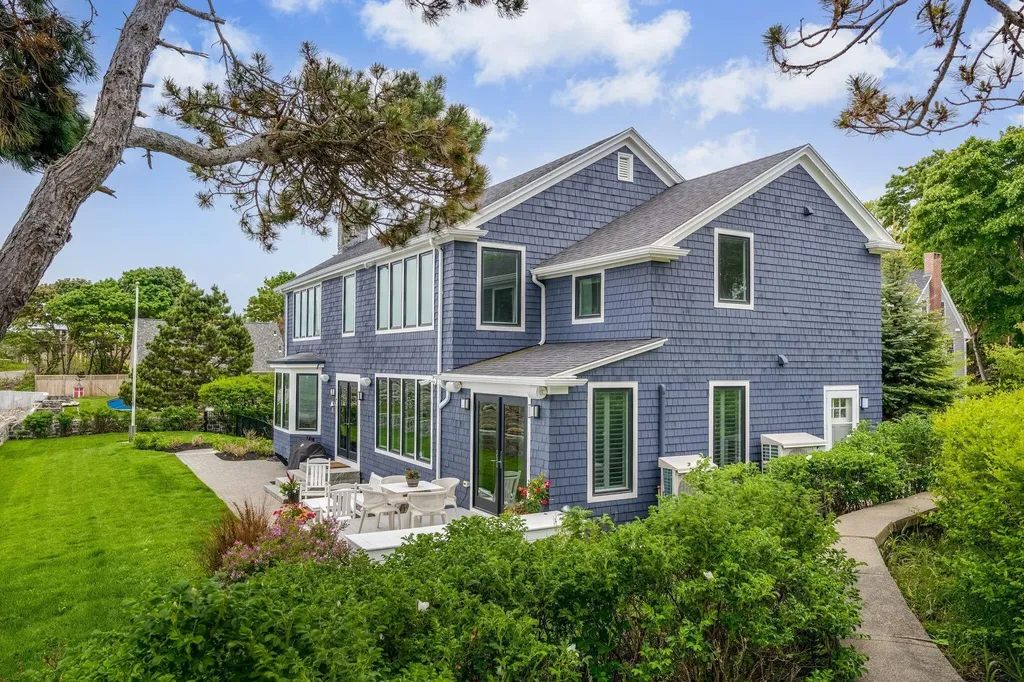 2 Garden Circle Cape Elizabeth ME 04107