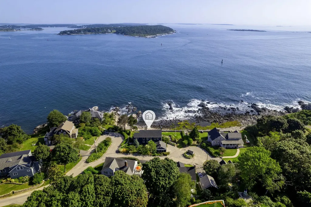 2 Garden Circle Cape Elizabeth ME 04107