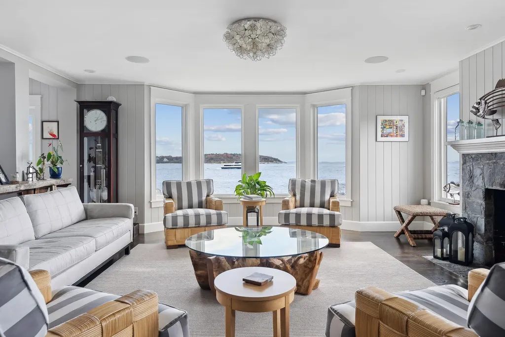2 Garden Circle Cape Elizabeth ME 04107