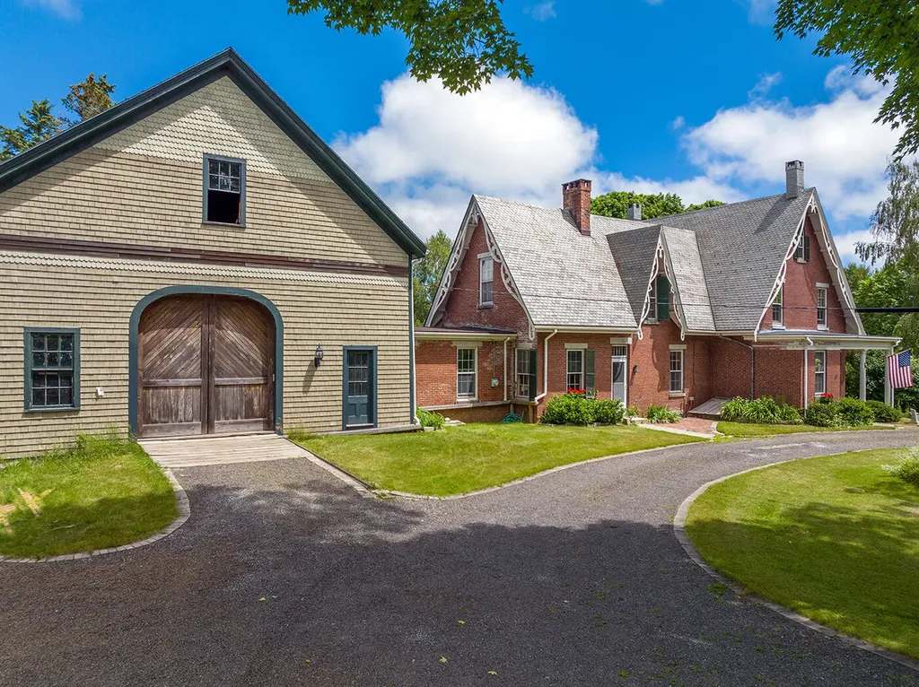 157 Talbot Avenue Rockland ME 04841