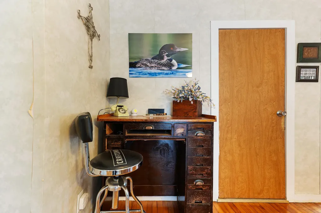 14 Lake Street Oxford ME 04270
