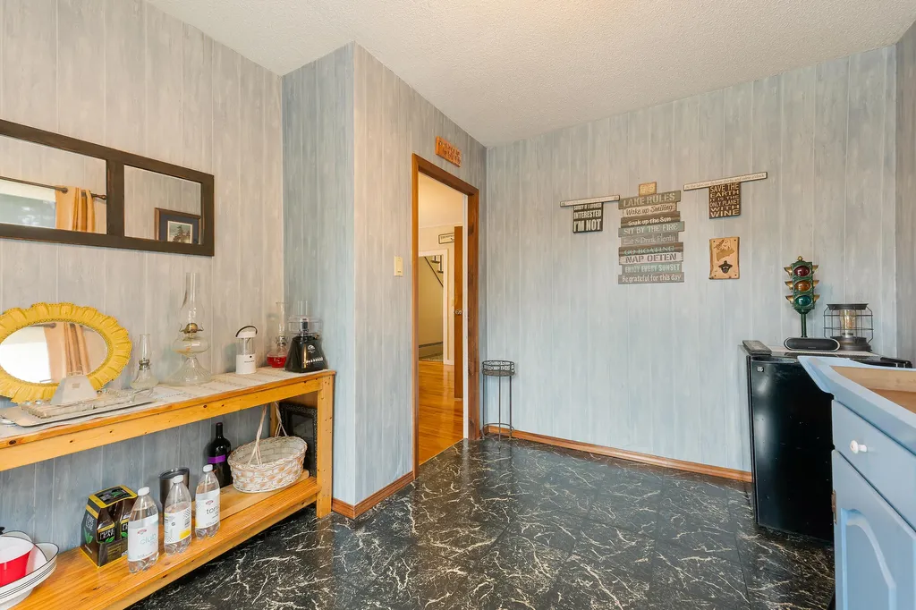 14 Lake Street Oxford ME 04270