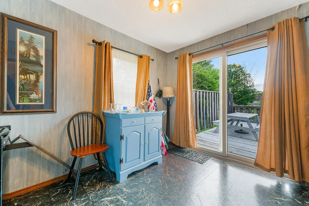 14 Lake Street Oxford ME 04270