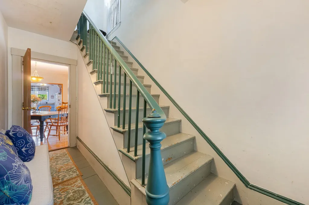 14 Lake Street Oxford ME 04270