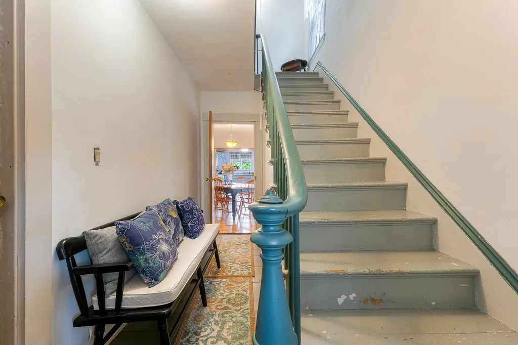 14 Lake Street Oxford ME 04270