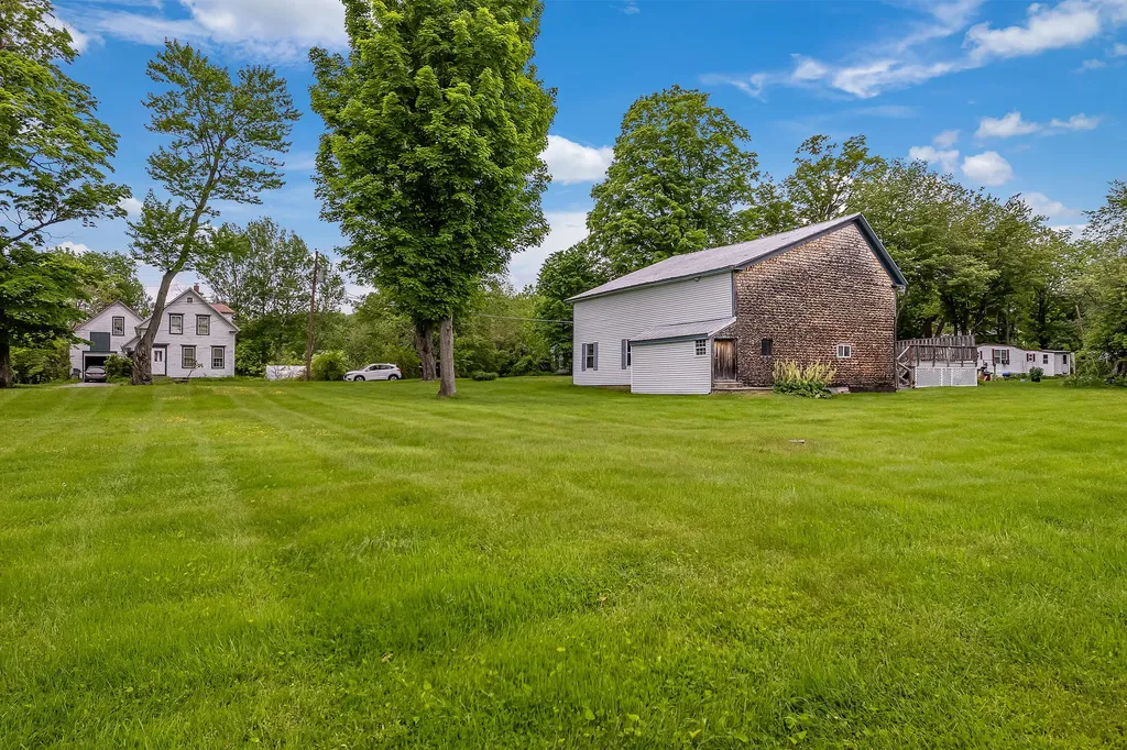 14 Lake Street Oxford ME 04270