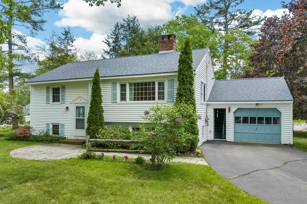 2 Hidden Lane Kennebunk ME 04043