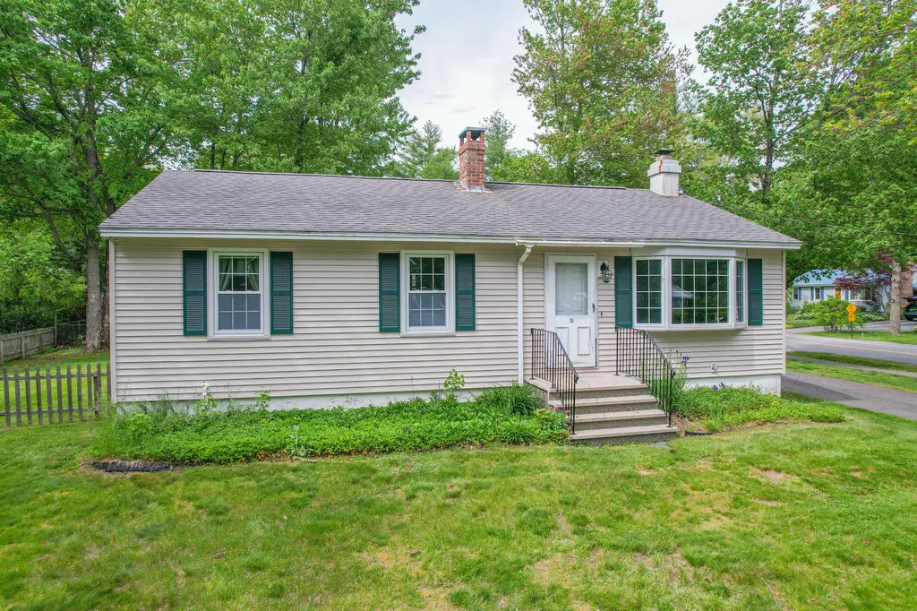 26 Bickford Drive Topsham ME 04086
